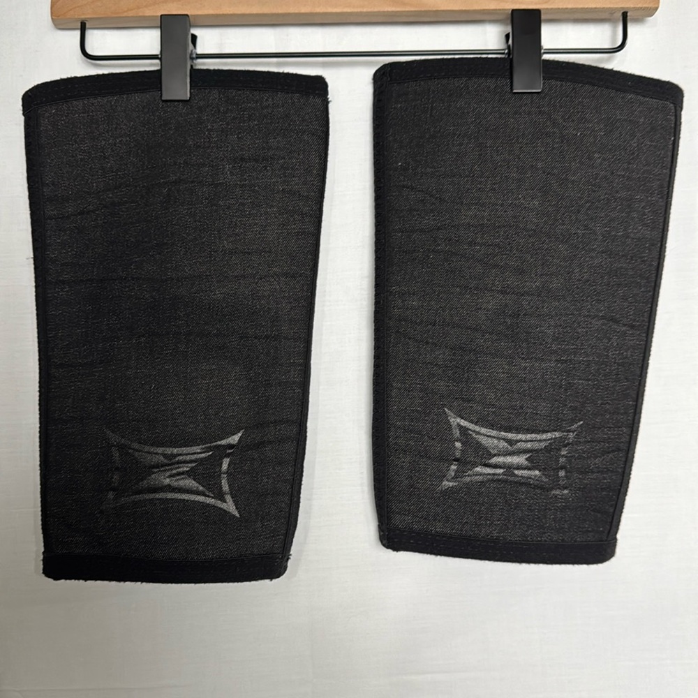 Slingshot GRIPPY "X" KNEE SLEEVES, Size M. Used 1x!